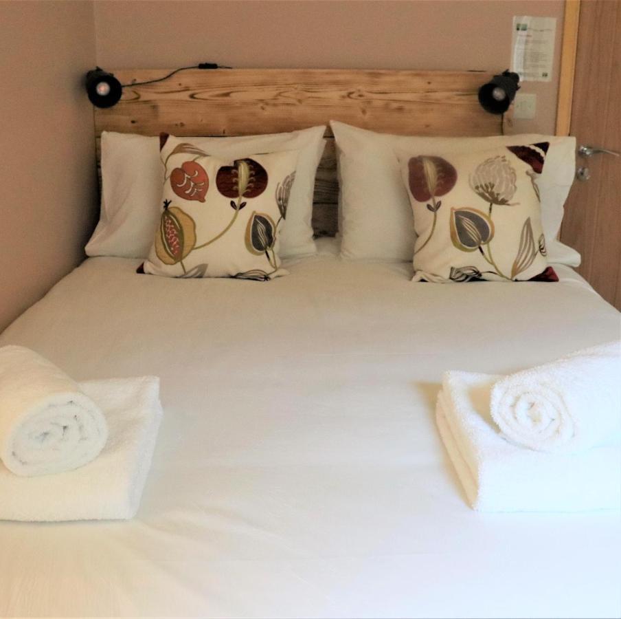 South Downs Eco Lodge & Camping East Meon Eksteriør bilde